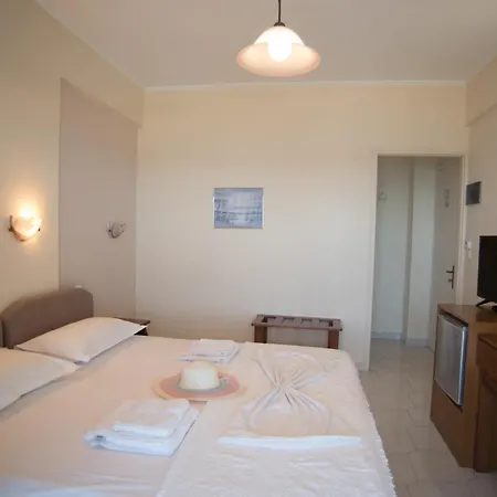 Hotel Oasis Perigiali