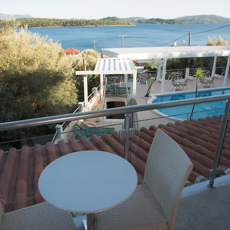 Oasis Hotel 3*