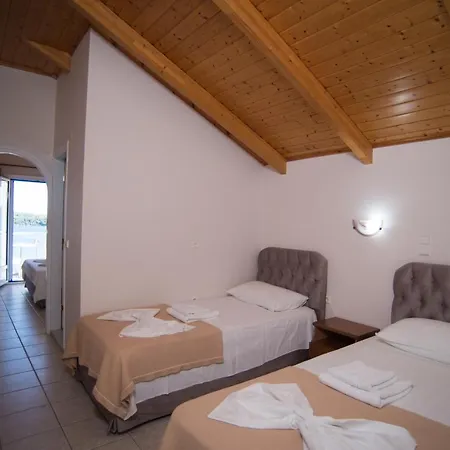 Oasis Hotel Perigiali