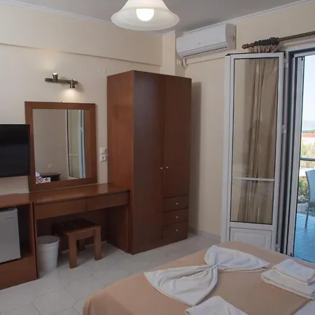 Oasis Hotel 3*