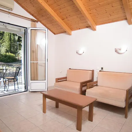 Oasis Hotel Perigiali