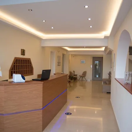 Oasis Hotel Perigiali
