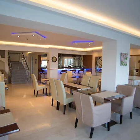 Oasis 3* Perigiali